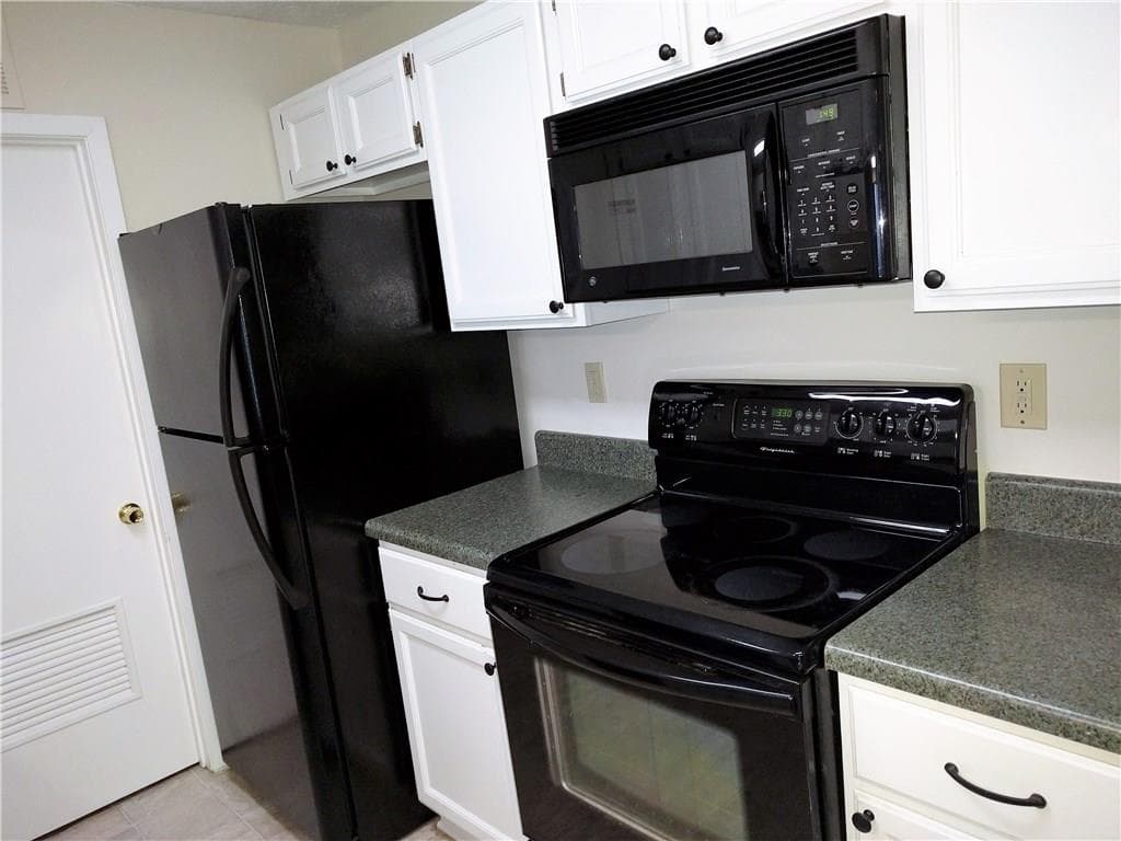 1413 Tuxworth Circle 1413, Decatur, GA 30033 — most recent listing photo