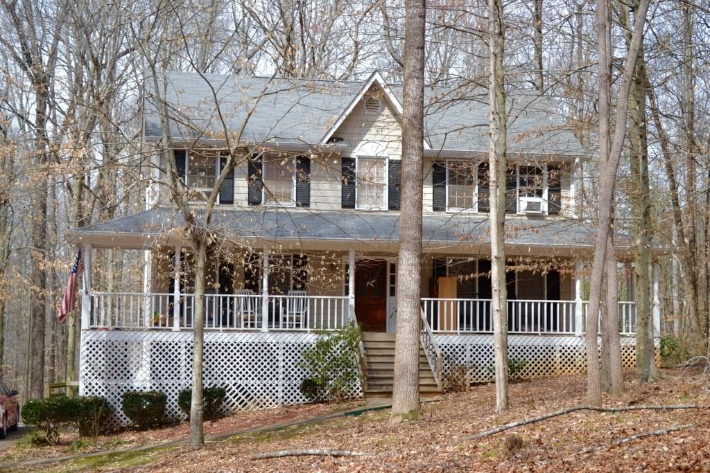 3 bedroom, 1,748 sq ft single family residence sold at 1515 White City Drive, Canton, GA 30115