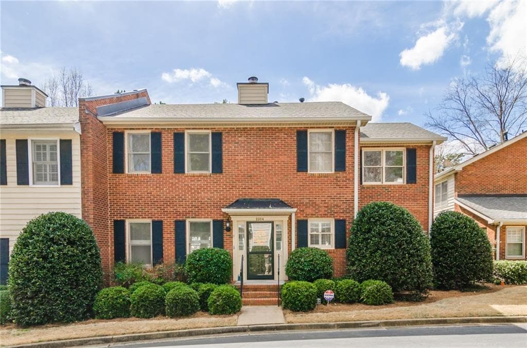 3 bedroom, 1,898 sq ft townhouse sold at 2204 Bohler Road, Atlanta, GA 30327