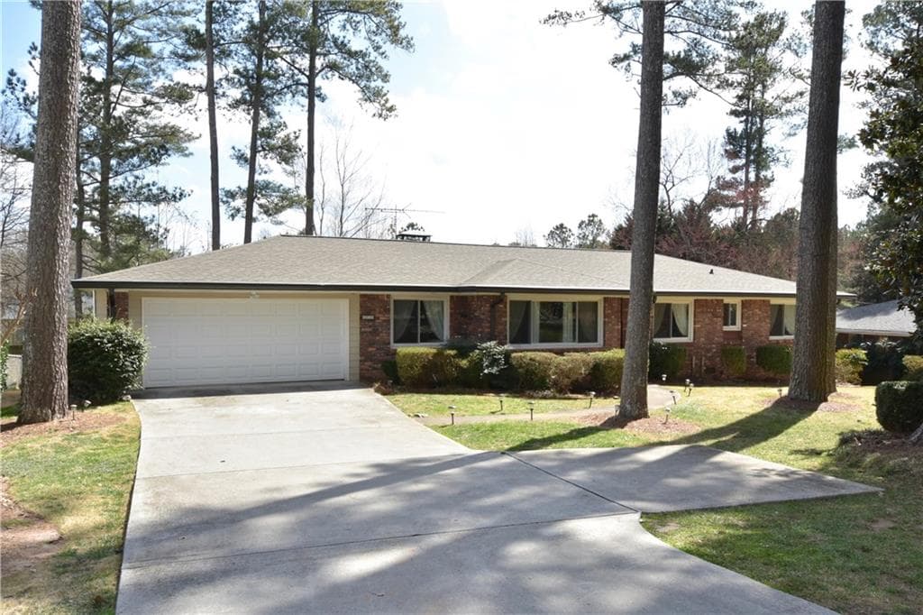 4 bedroom, 1,984 sq ft single family residence sold at 2959 Ponderosa Circle, Decatur, GA 30033