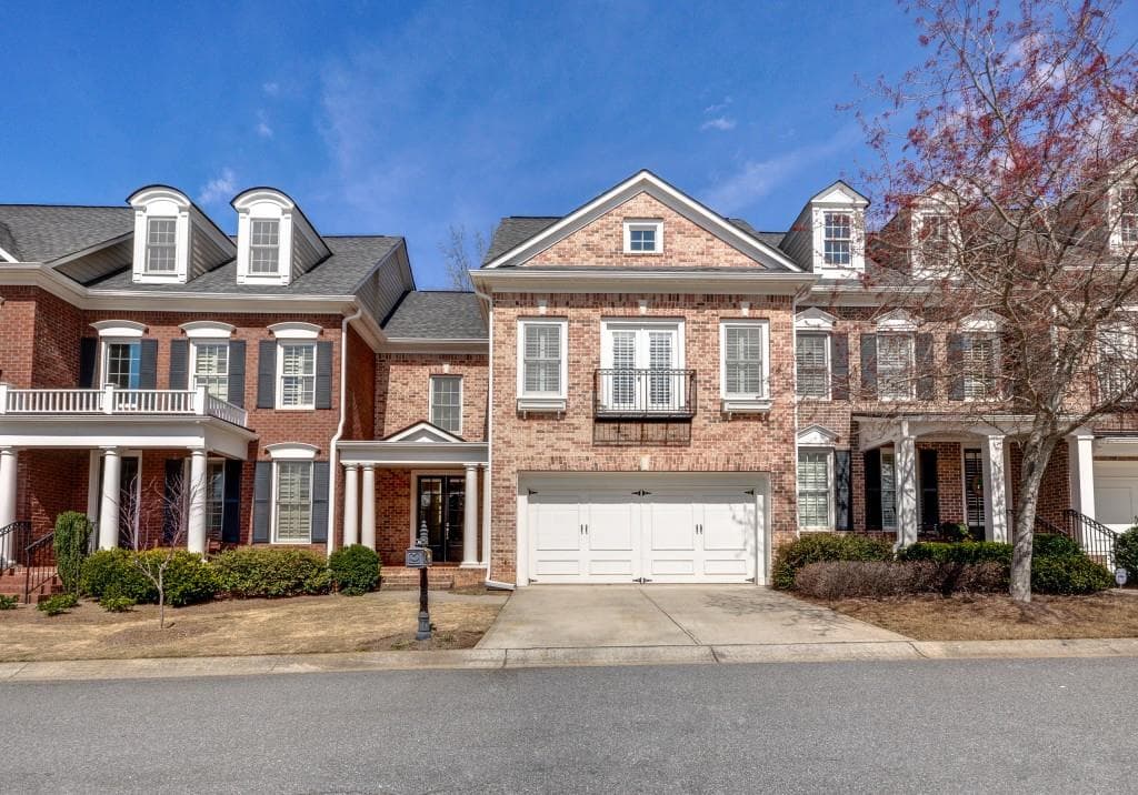 4010 Village Green Circle, Roswell, GA 30075 — most recent listing photo