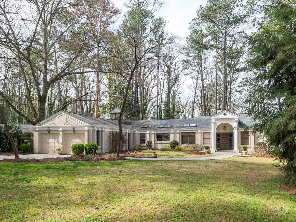 4 bedroom, 2,440 sq ft single family residence sold at 3122 E Wood Valley Road, Atlanta, GA 30327
