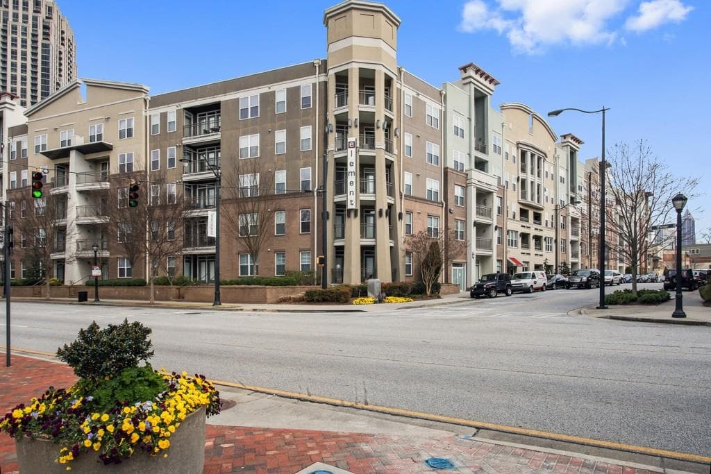 3 bedroom, 1,596 sq ft condominium sold at 390 17th Street 5023, Atlanta, GA 30363