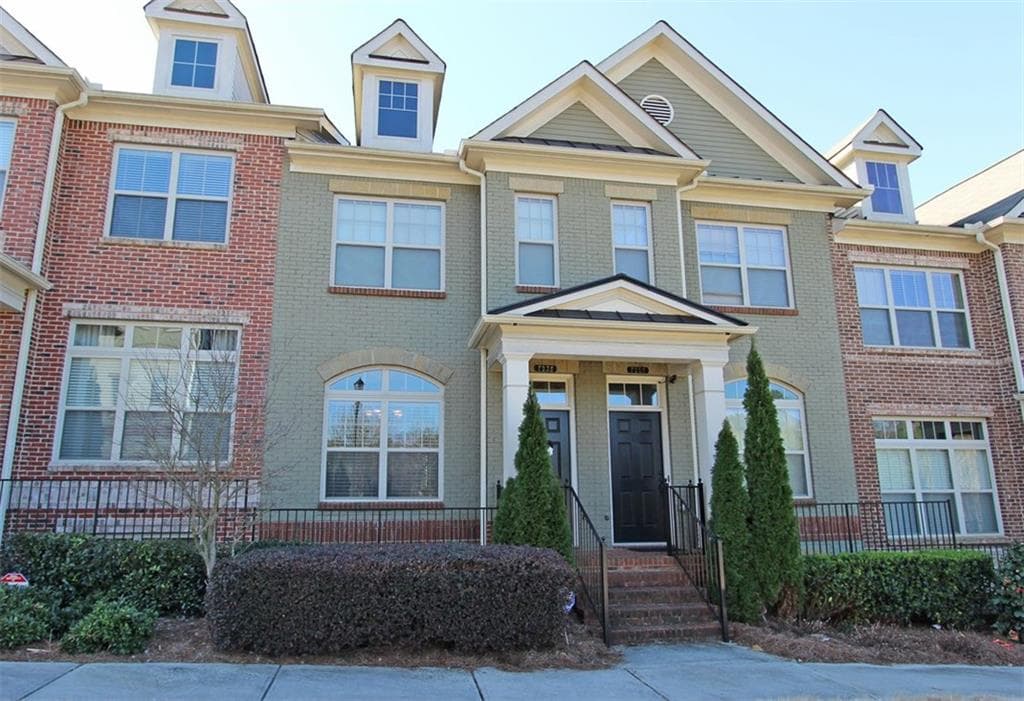 7235 Highland Bluff, Sandy Springs, GA 30328 — most recent listing photo