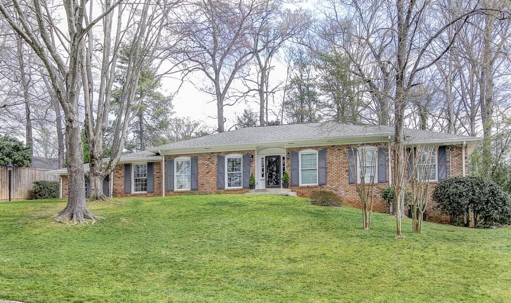 3 bedroom, 2,277 sq ft single family residence sold at 4755 Huntley Drive, Atlanta, GA 30342