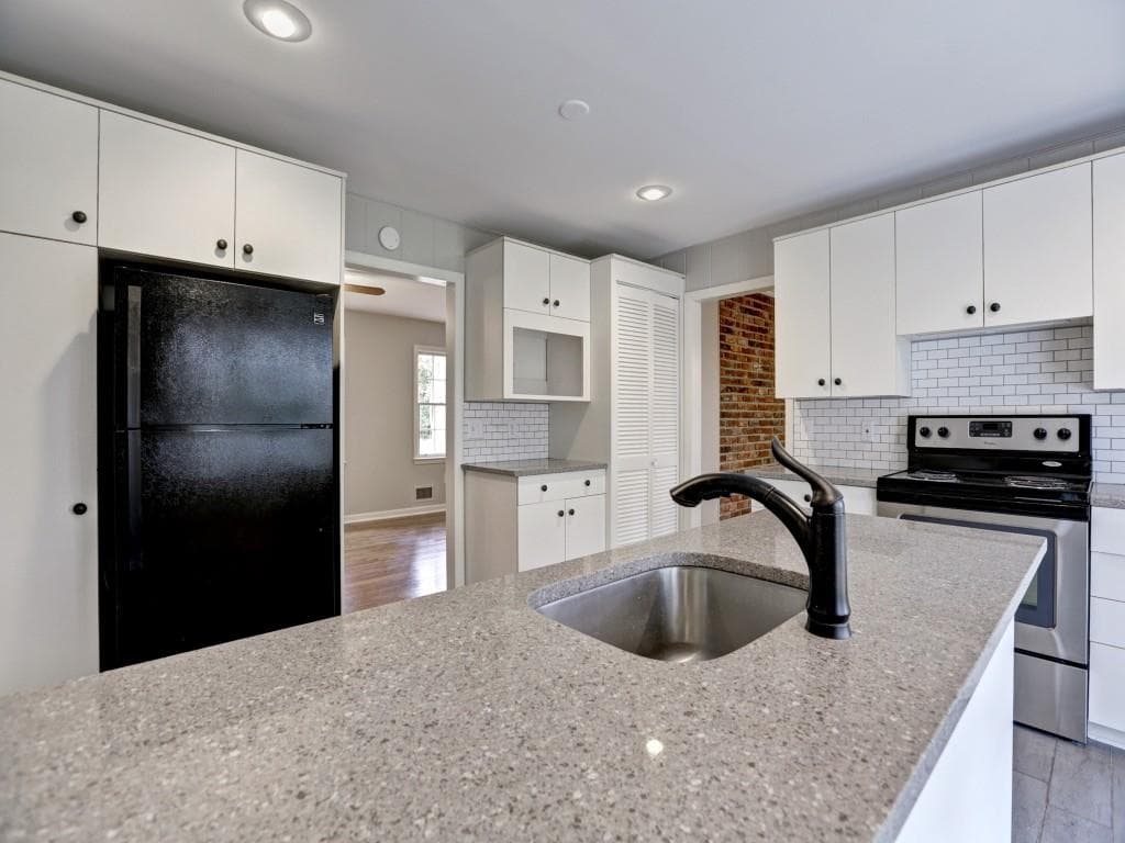 2 bedroom, 1,267 sq ft single family residence sold at 3268 N Druid Hills Road, Decatur, GA 30033