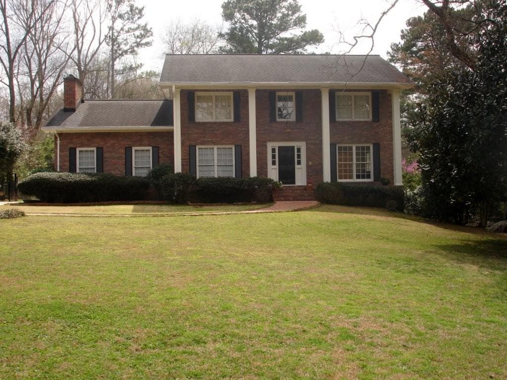 4 bedroom, 2,793 sq ft single family residence sold at 2563 Fairoaks Road, Decatur, GA 30033