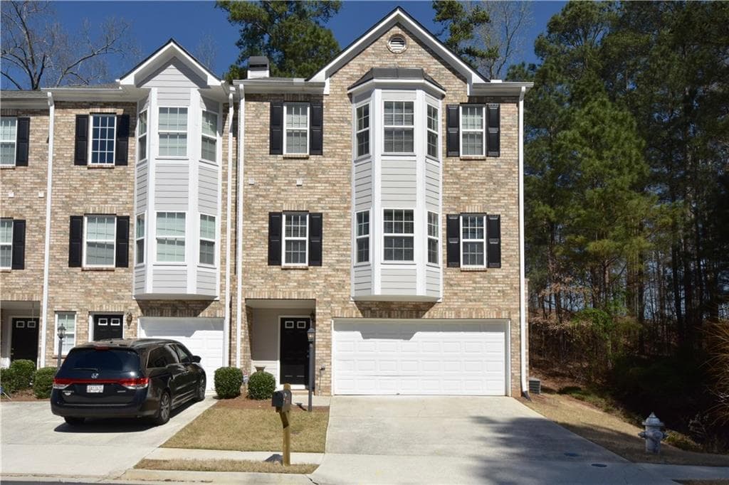 3 bedroom, 1,742 sq ft townhouse sold at 438 Eagle Tiff Drive, Sugar Hill, GA 30518
