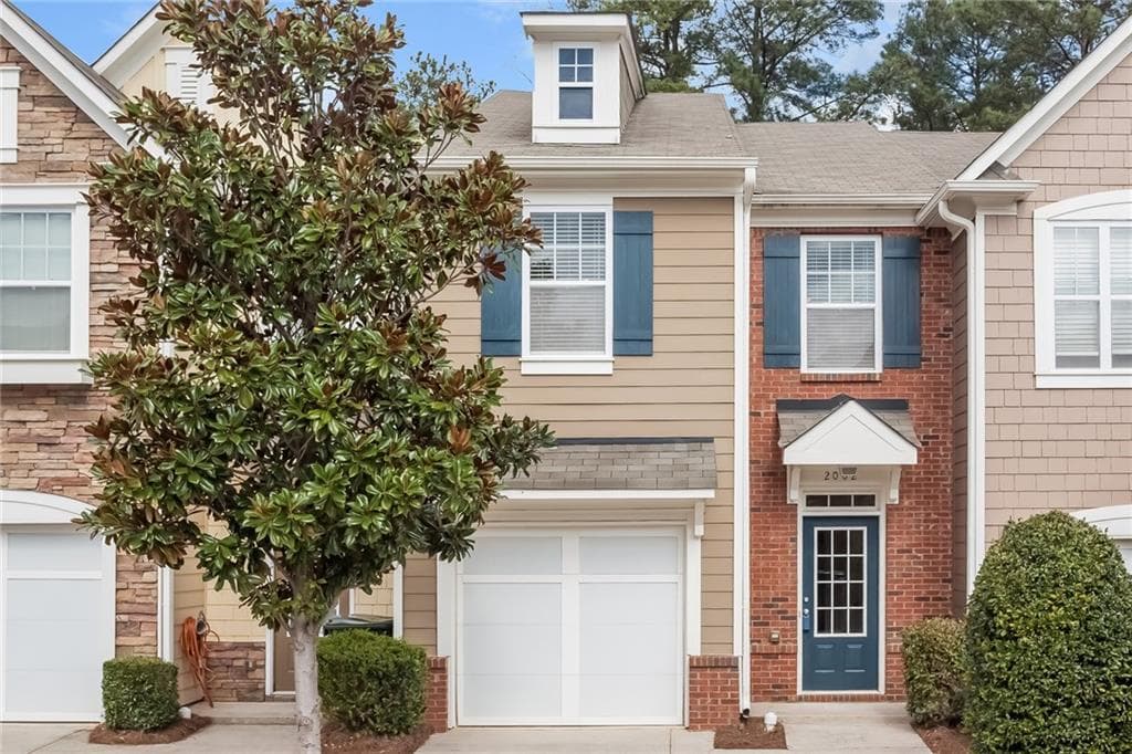 3 bedroom, 1,696 sq ft townhouse sold at 2002 Lakeshore Overlook Circle, Kennesaw, GA 30152