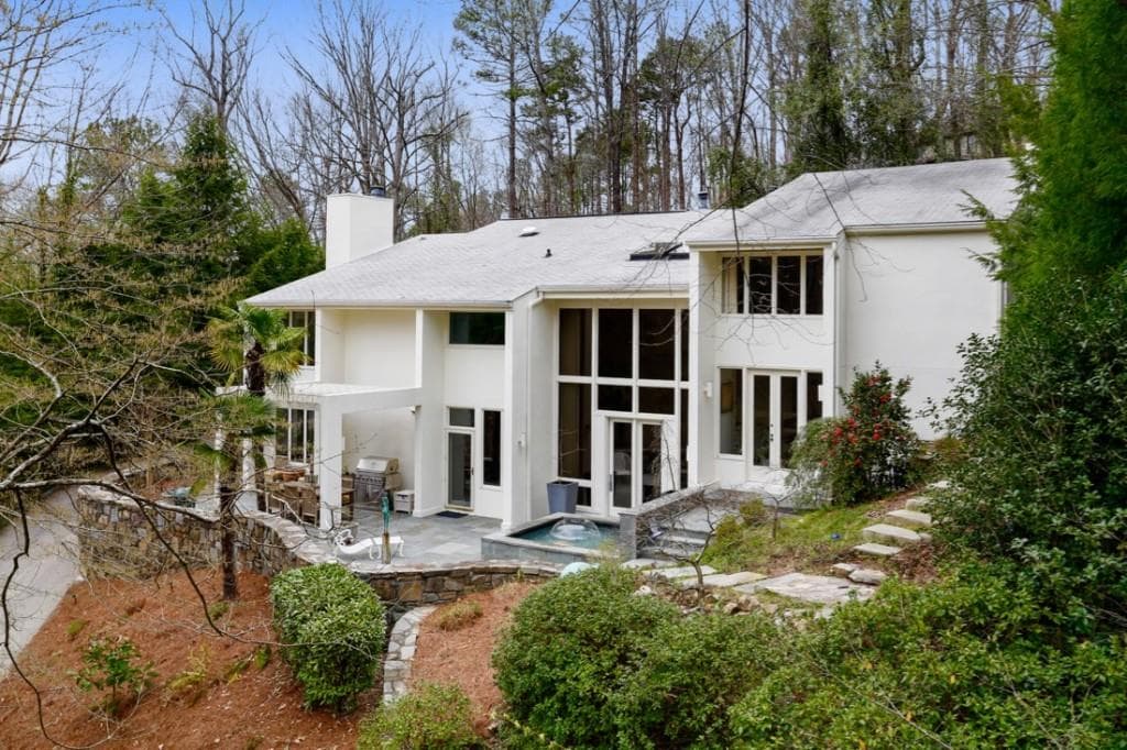 6125 River Chase Circle, Sandy Springs, GA 30328 — most recent listing photo