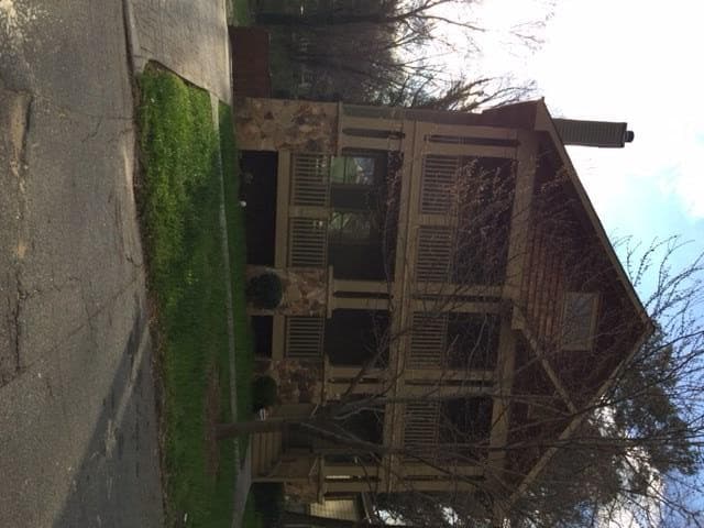 5 bedroom, 2,984 sq ft single family residence sold at 1712 Thoms Drive, Atlanta, GA 30318