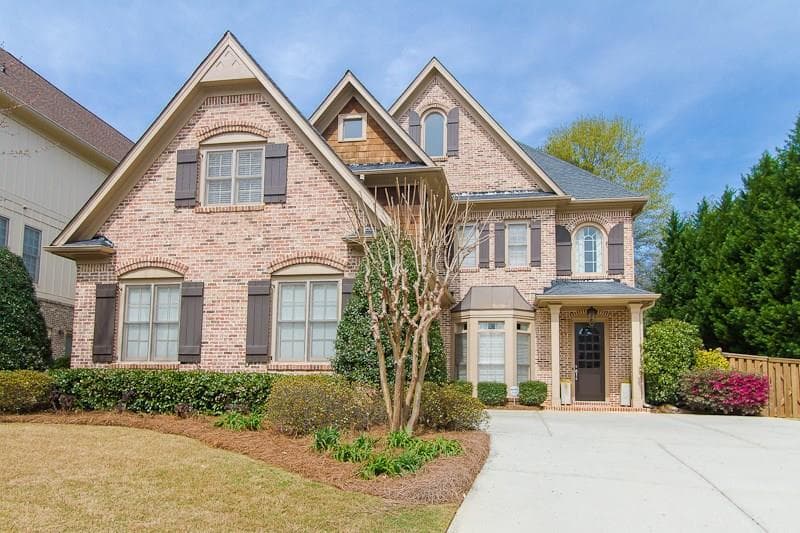 4 bedroom, 3,363 sq ft single family residence sold at 1988 Grace Arbor Court, Atlanta, GA 30329