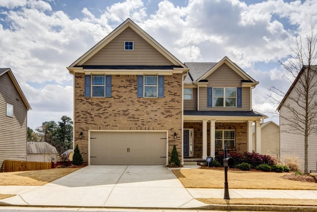 4 bedroom, 2,420 sq ft single family residence sold at 461 Twain Circle, Mableton, GA 30126
