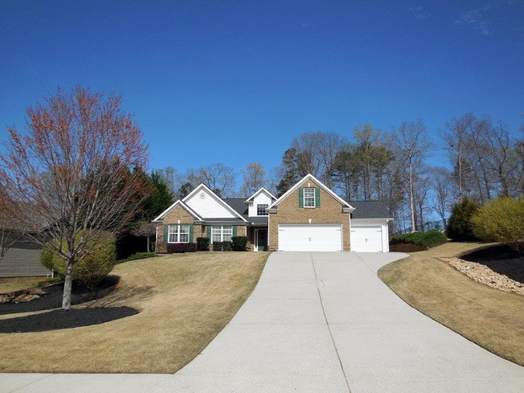 1076 Monticello Drive, Monroe, GA 30655 — most recent listing photo
