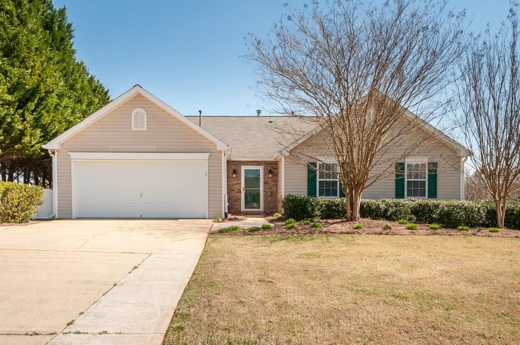 7525 Tatum Woods Drive, Cumming, GA 30028 — most recent listing photo