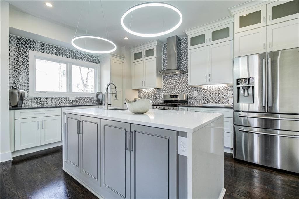4 bedroom, 2,499 sq ft single family residence sold at 1382 Hooper Avenue, Atlanta, GA 30307