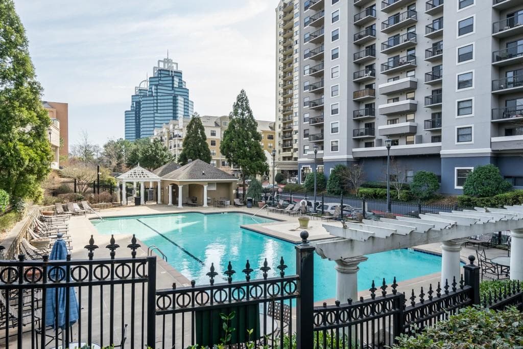 2 bedroom, 1,486 sq ft condominium sold at 799 Hammond Drive 429, Sandy Springs, GA 30328