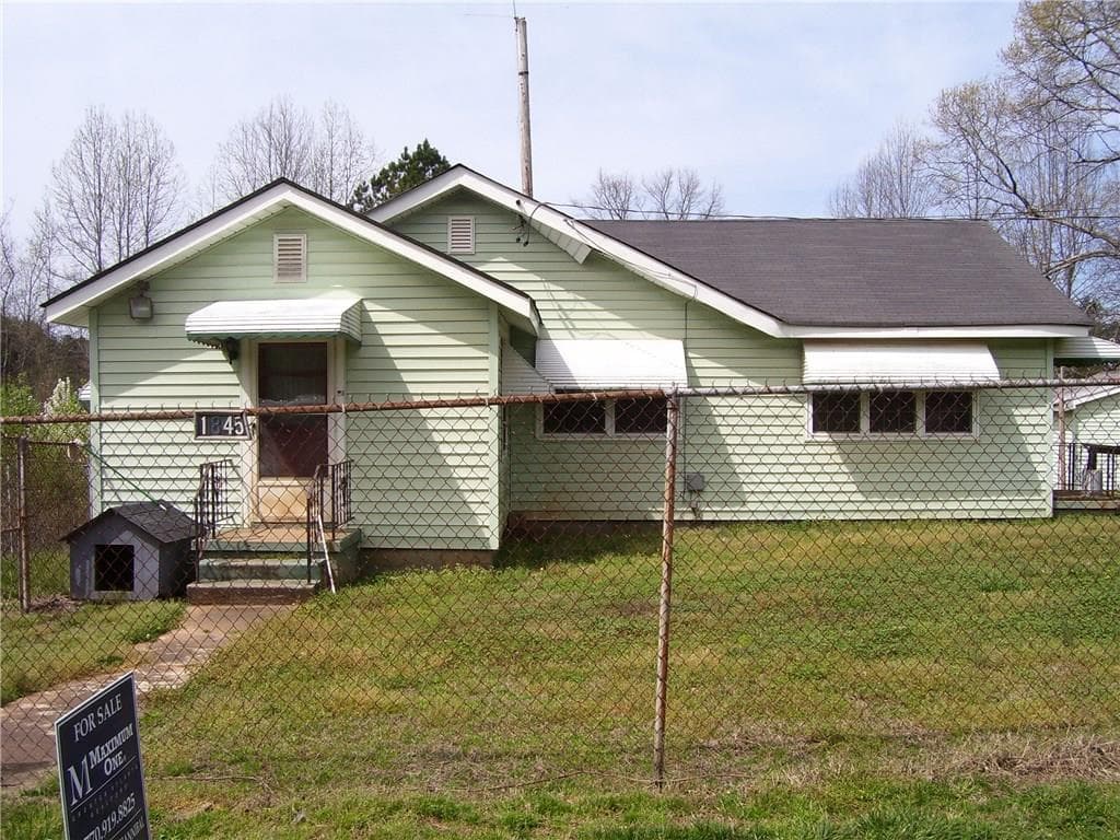 2 bedroom, 952 sq ft single family residence sold at 1845 DOVE Drive, Atlanta, GA 30331
