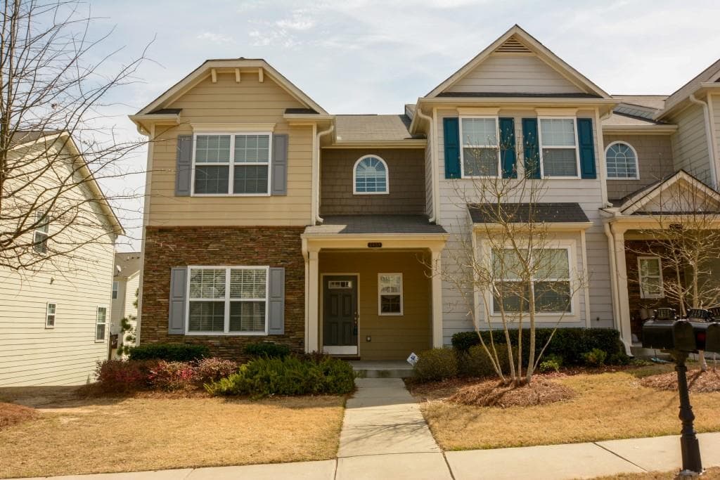 2453 Suwanee Pointe Drive, Lawrenceville, GA 30043 — most recent listing photo