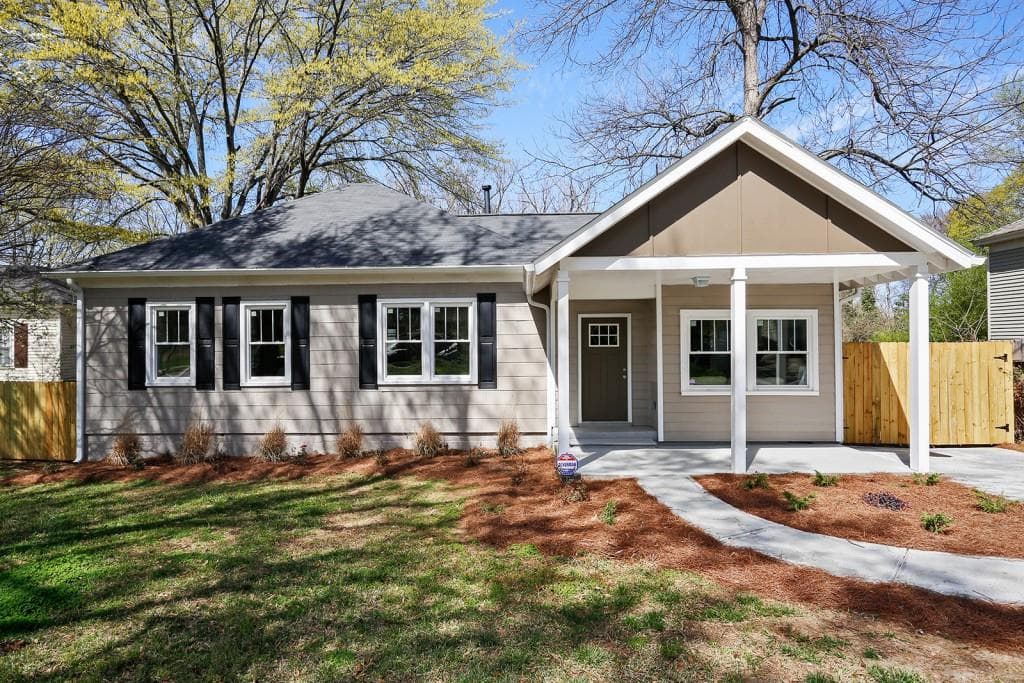1571 Vesta Avenue, College Park, GA 30337 — most recent listing photo