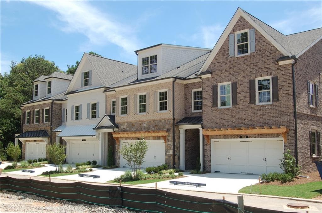 3958 Cliffmont Circle, Marietta, GA 30068 — most recent listing photo
