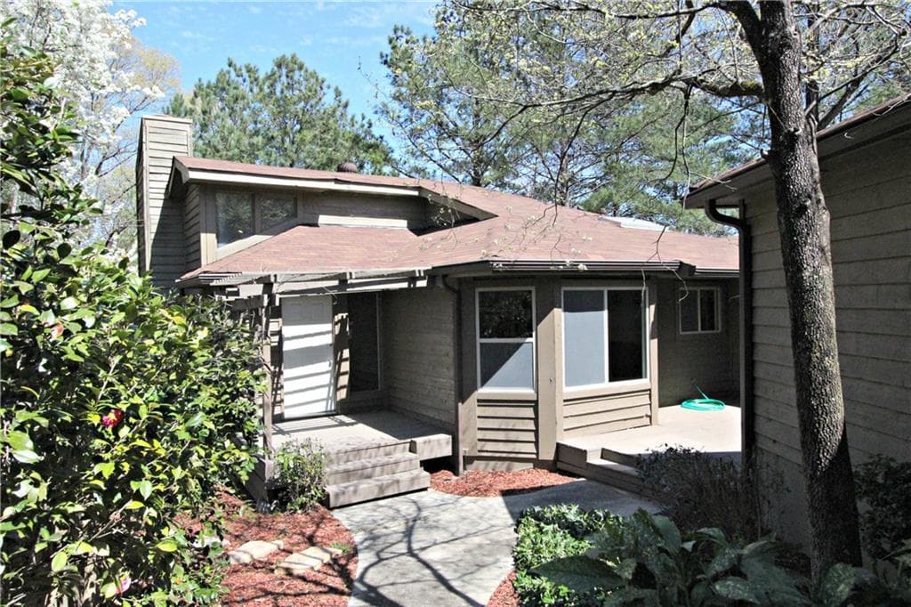 535 Putters Court, Alpharetta, GA 30022 — most recent listing photo