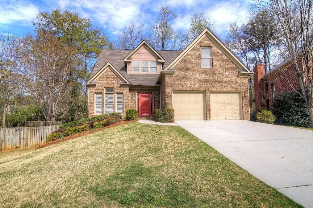 5 bedroom, 1,919 sq ft single family residence sold at 1371 Eastgate Court, Atlanta, GA 30316