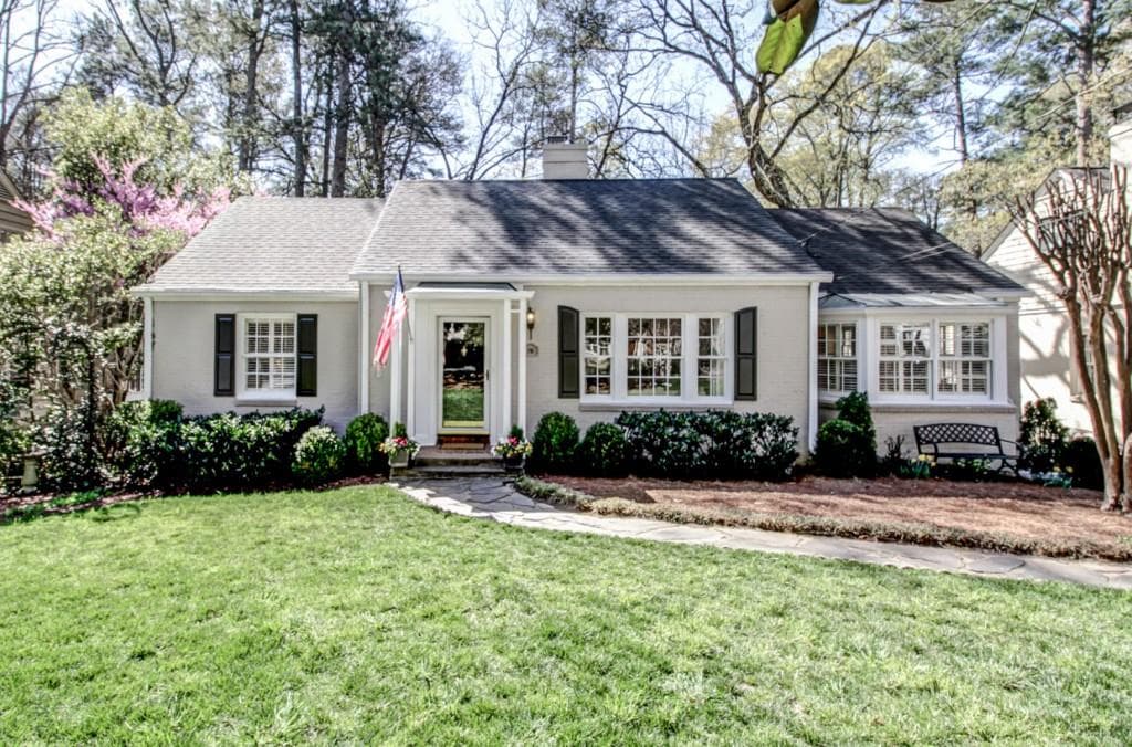 3 bedroom single family residence sold at 711 Greenview Avenue, Atlanta, GA 30305