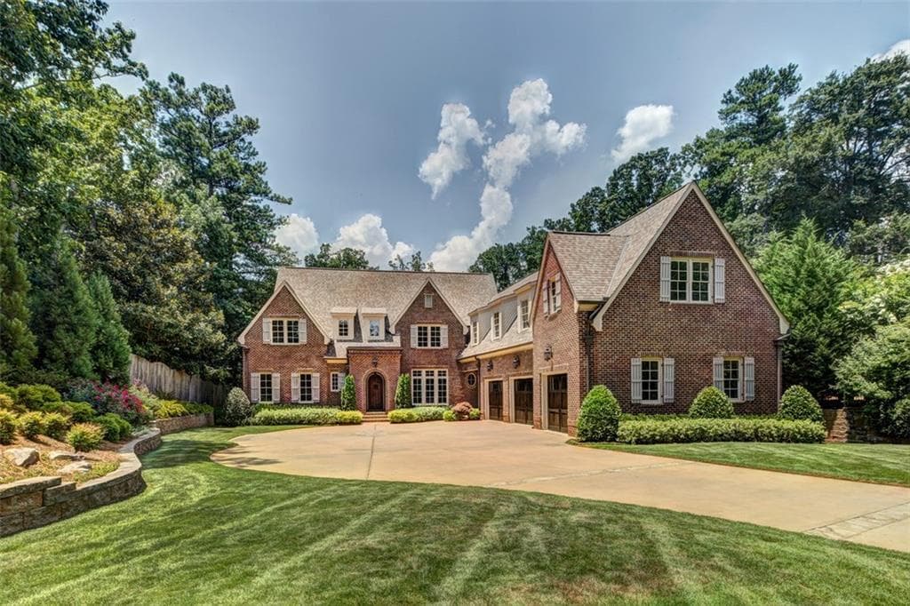 5 bedroom, 5,414 sq ft single family residence sold at 355 Mount Paran Road, Atlanta, GA 30327