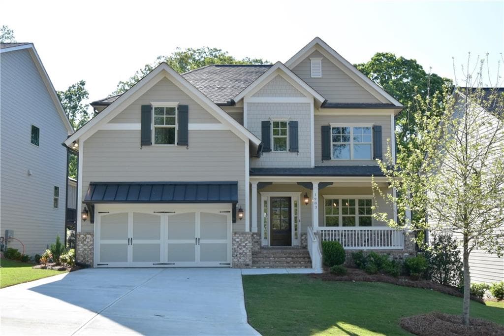 4 bedroom, 2,675 sq ft single family residence sold at 1963 Park Chase Lane, Atlanta, GA 30324