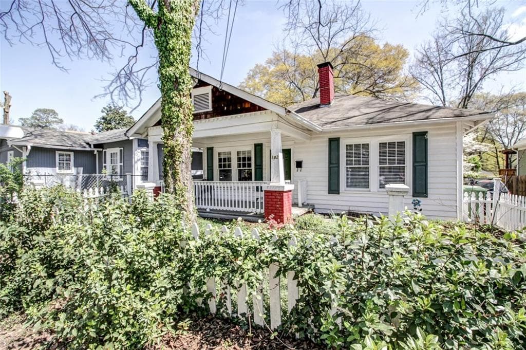 3 bedroom, 1,230 sq ft single family residence sold at 182 2nd Avenue, Atlanta, GA 30317