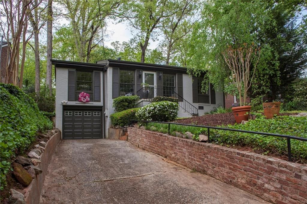 3 bedroom, 1,445 sq ft single family residence sold at 1725 Coventry Road, Decatur, GA 30030