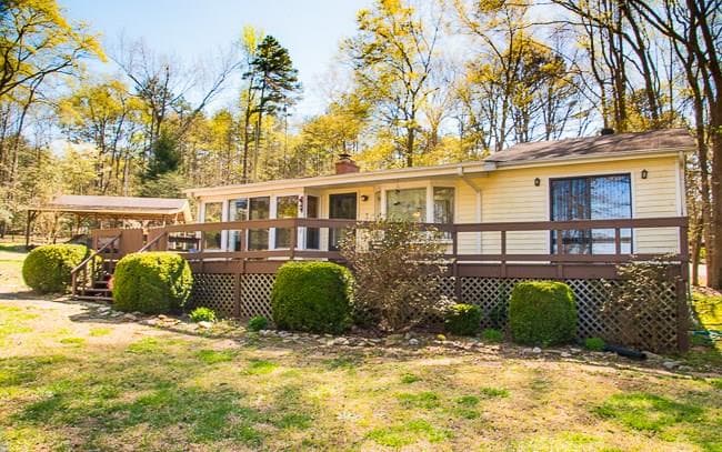 894 Tugaloo Heights Circle, Lavonia, GA 30553 — most recent listing photo