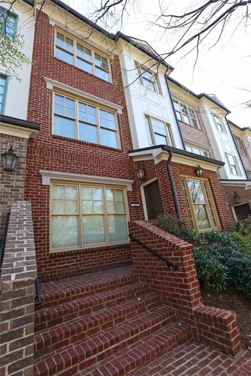 3 bedroom, 2,648 sq ft townhouse sold at 6081 City Walk Lane, Atlanta, GA 30328