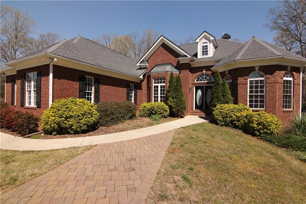 565 Old Collins Road, Hoschton, GA 30548 — most recent listing photo