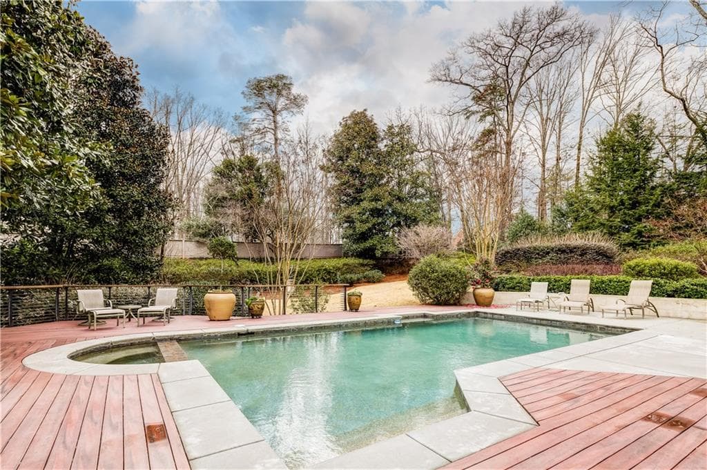 5 bedroom, 4,229 sq ft single family residence sold at 33 Spring Oaks Court, Atlanta, GA 30327