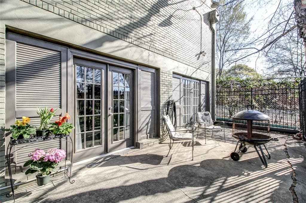 2 bedroom, 2,003 sq ft condominium sold at 1570 Dekalb Avenue B, Atlanta, GA 30307