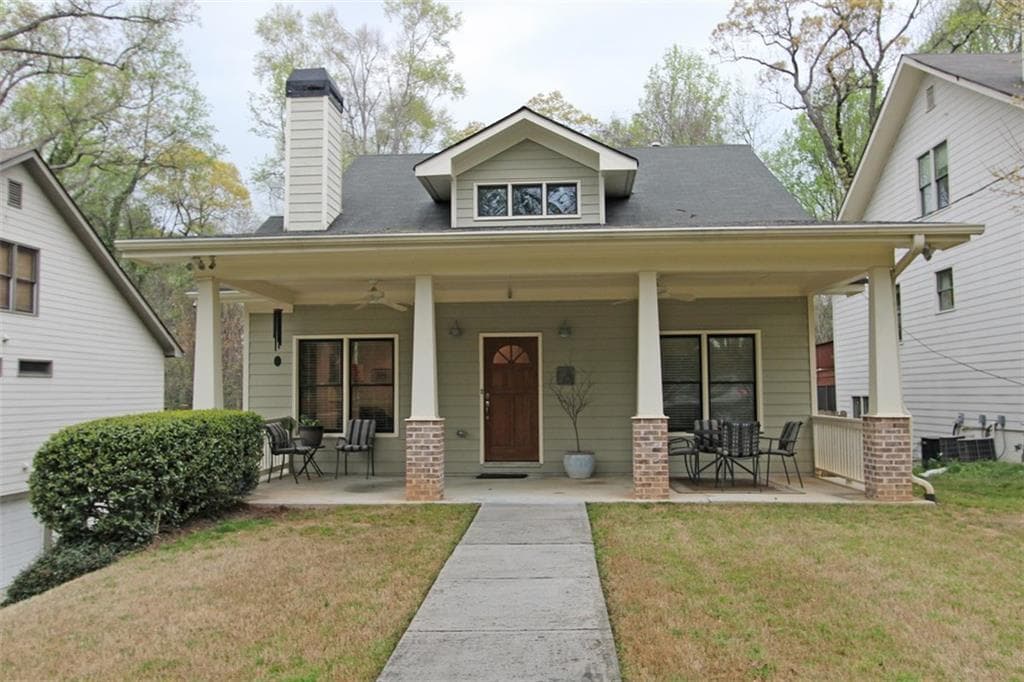 3 bedroom, 2,900 sq ft single family residence sold at 2629 OAKDALE Street, Atlanta, GA 30318