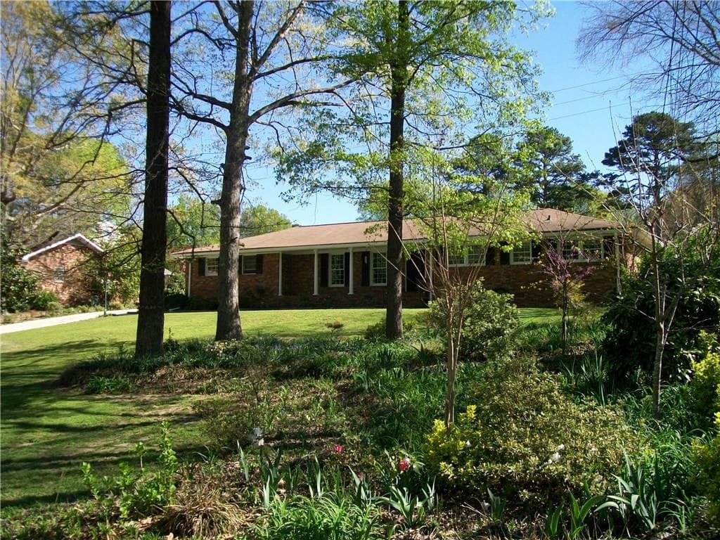 3641 Rainbow Circle, Snellville, GA 30039 — most recent listing photo