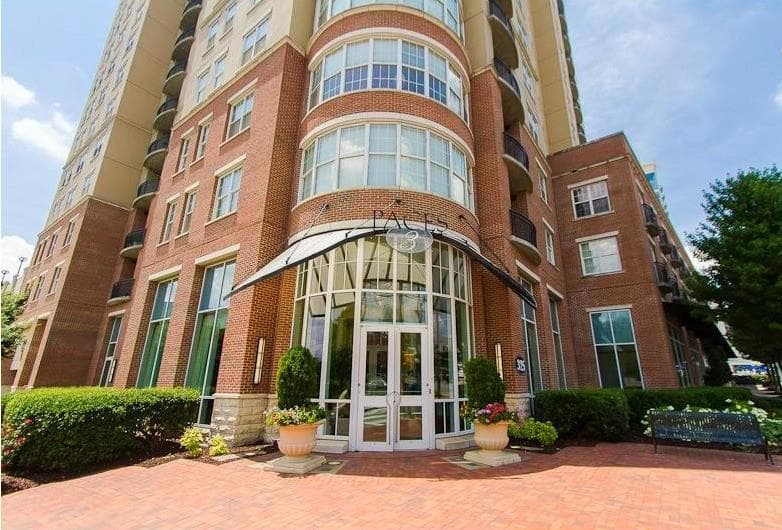 1 bedroom, 1,011 sq ft condominium sold at 325 E Paces Ferry Road 413, Atlanta, GA 30305