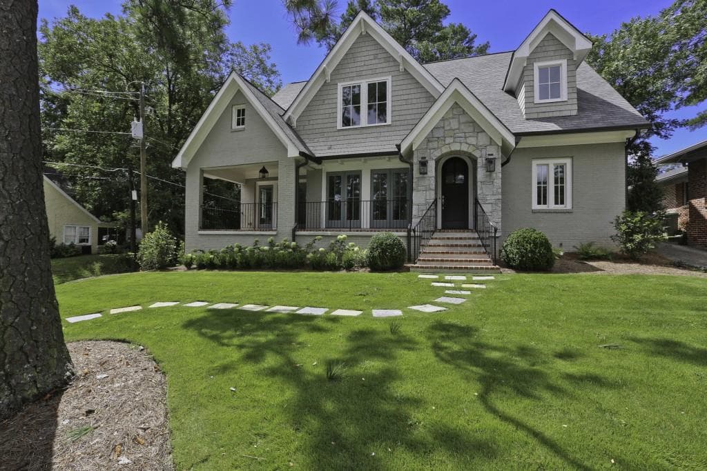 5 bedroom single family residence sold at 733 Sherwood Road, Atlanta, GA 30324