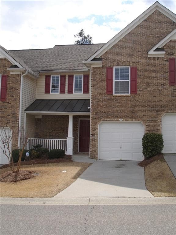 2 bedroom, 1,376 sq ft townhouse sold at 240 Fox Creek Boulevard, Woodstock, GA 30188