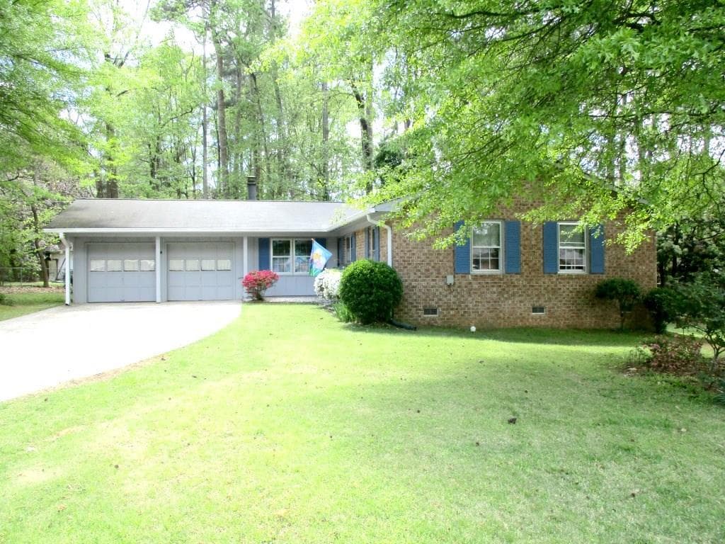 3 bedroom single family residence sold at 1697 Cody Circle, Tucker, GA 30084