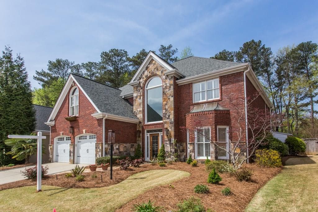 4 bedroom, 3,316 sq ft single family residence sold at 3805 Sidestreet, Brookhaven, GA 30341