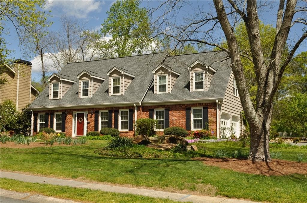 240 Willow Glen Drive, Marietta, GA 30068 — most recent listing photo