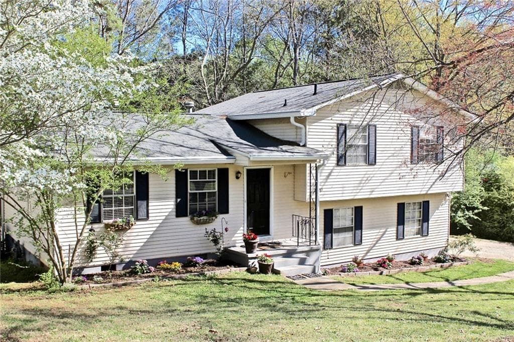 2820 Surrey Lane, Marietta, GA 30060 — most recent listing photo