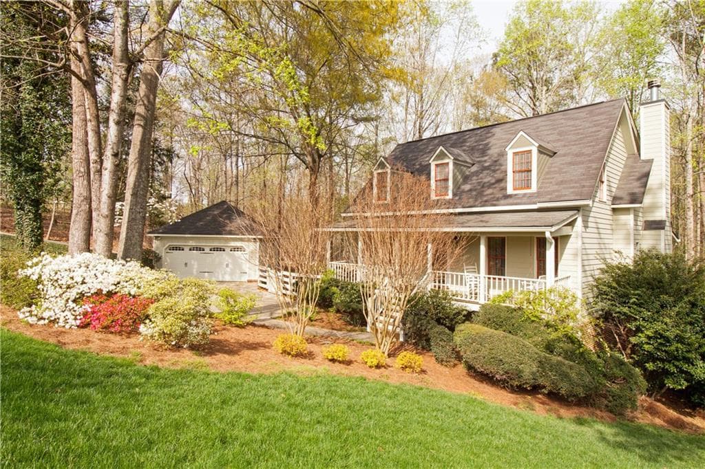 4 bedroom, 3,144 sq ft single family residence sold at 3118 Heritage Crossing Drive, Buford, GA 30519