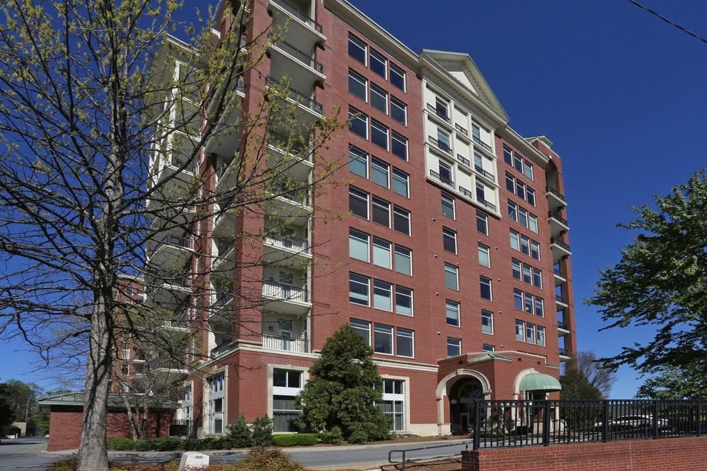 1 bedroom, 964 sq ft condominium sold at 3820 Roswell Road 604, Atlanta, GA 30342