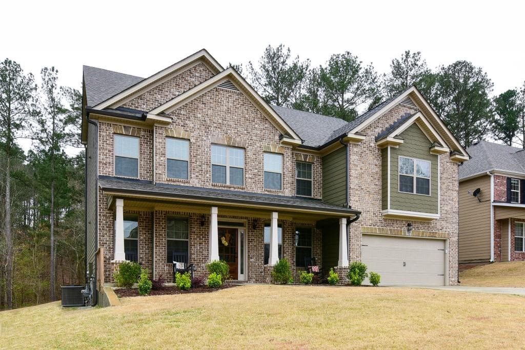5 bedroom, 4,200 sq ft single family residence sold at 282 Clubhouse Crossing, Acworth, GA 30101