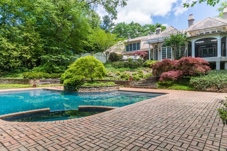 5960 River Chase Circle, Sandy Springs, GA 30328 — most recent listing photo